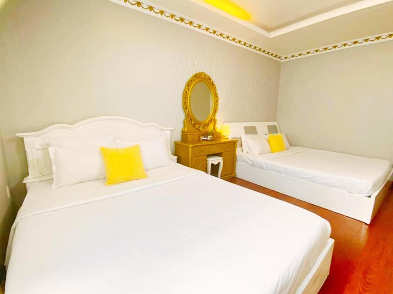 Khách sạn Grad Crowne Bui Vien *