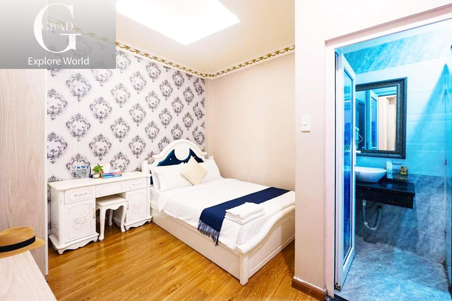 Khách sạn Grad Crowne Bui Vien *