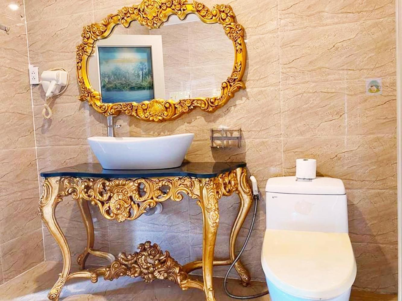 Grad Crowne Bui Vien * TP. Hồ Chí Minh
