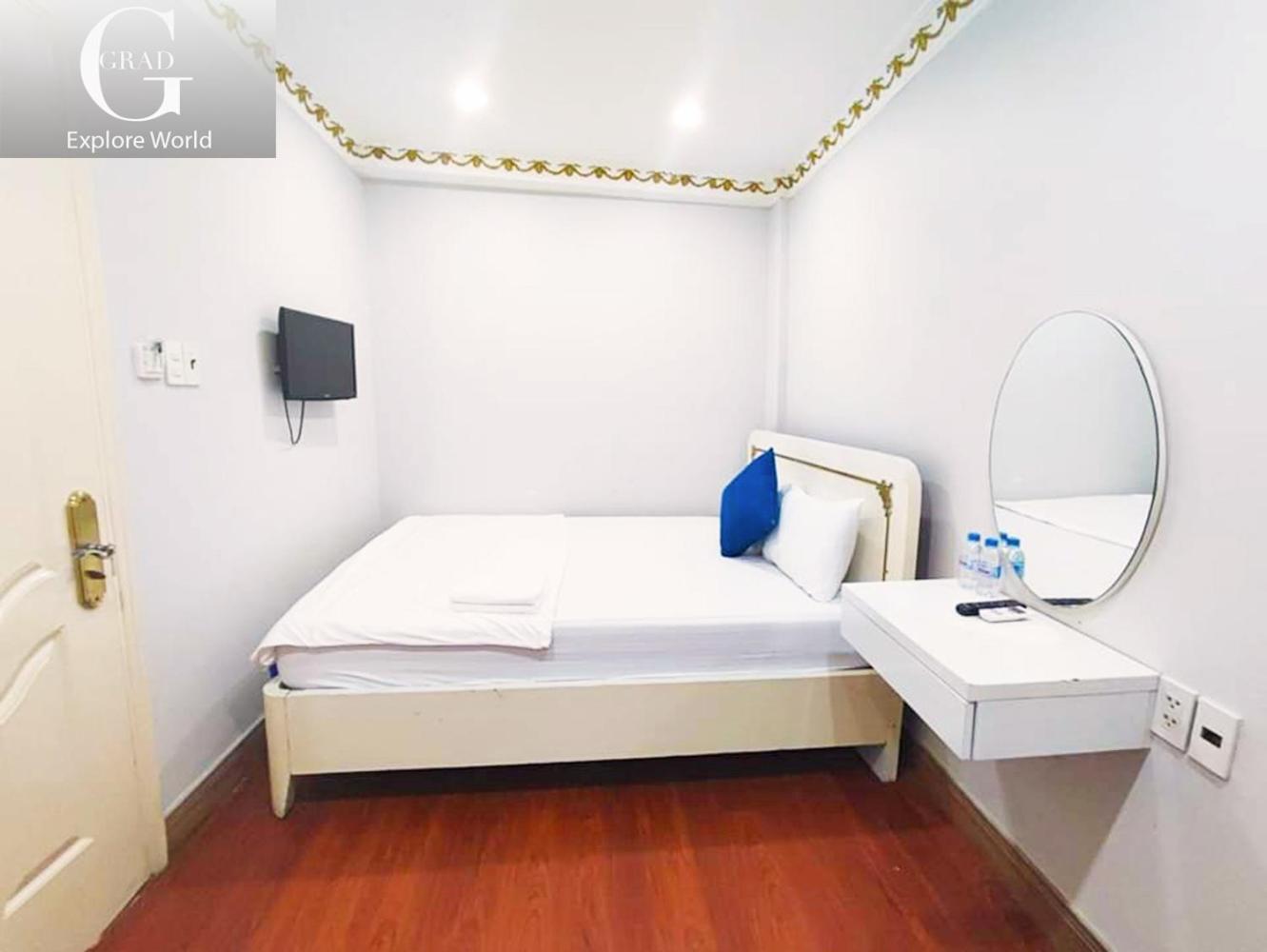 Grad Crowne Bui Vien Khách sạn