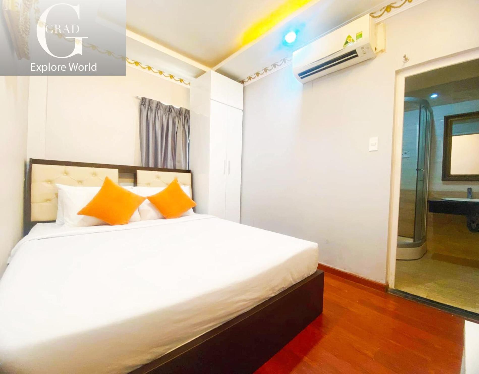 Grad Crowne Bui Vien Khách sạn