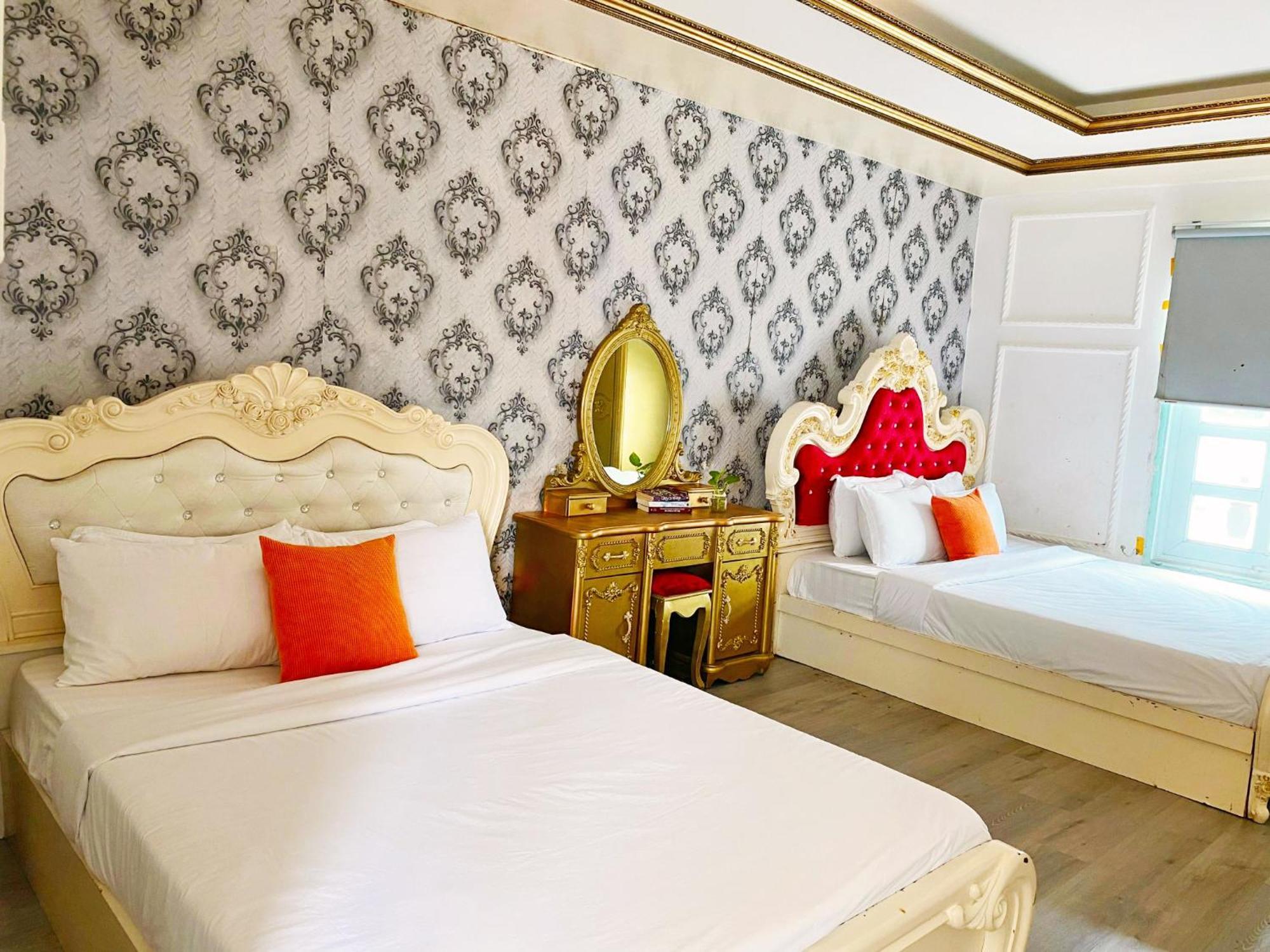 Khách sạn Grad Crowne Bui Vien