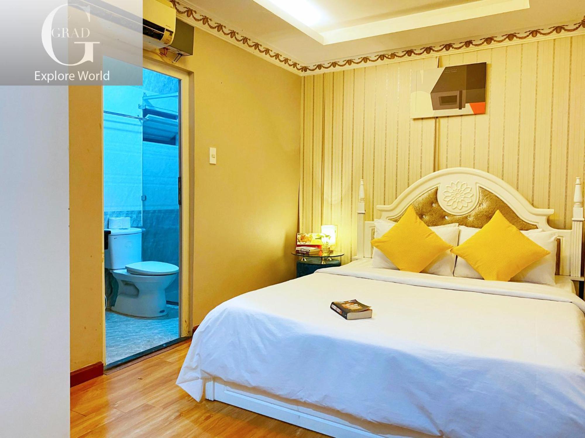 Crowne Bui Vien Khách sạn *